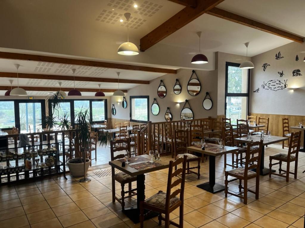 Logis Hotel Le Val De Vence Launois-sur-Vence المظهر الخارجي الصورة