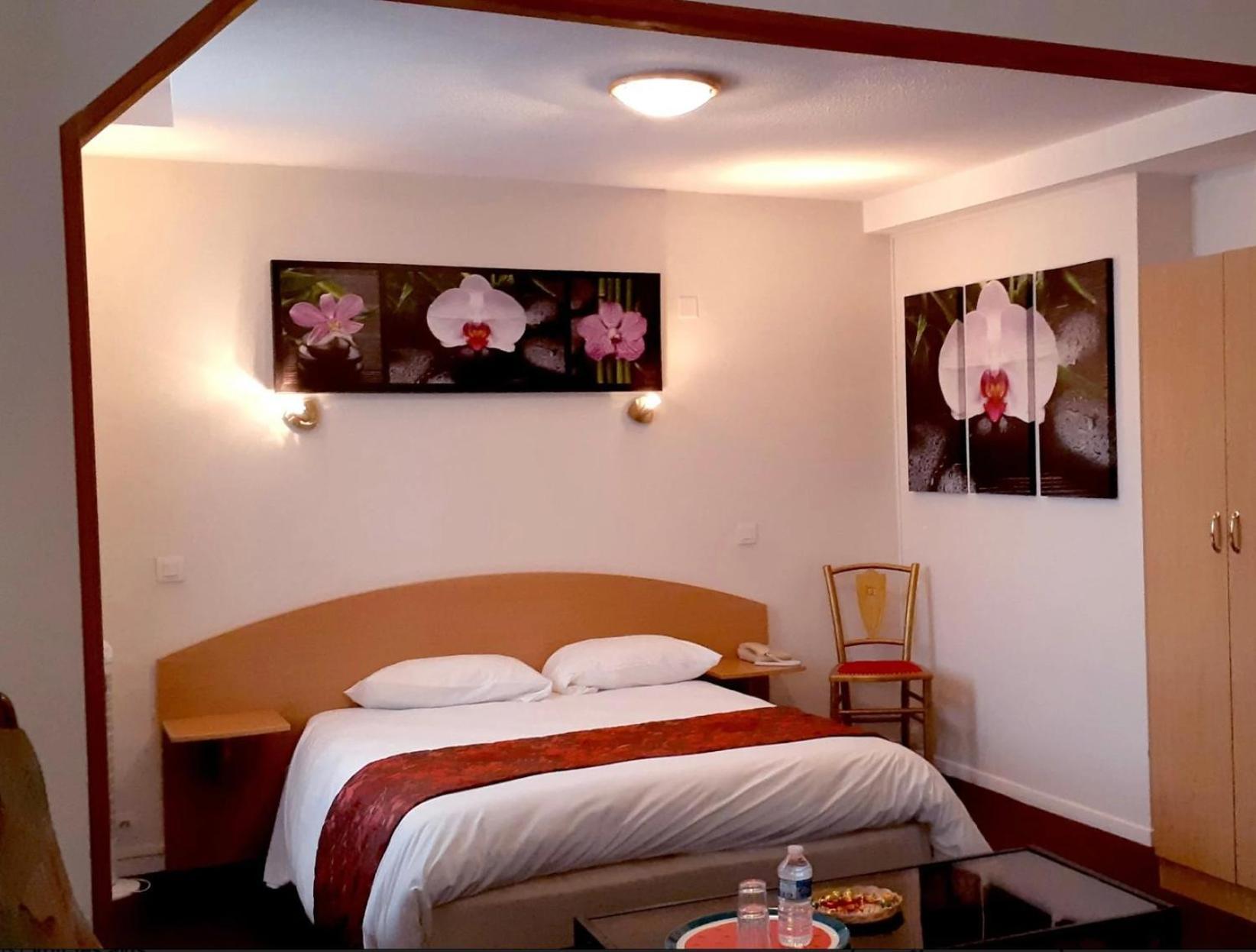 Logis Hotel Le Val De Vence Launois-sur-Vence المظهر الخارجي الصورة